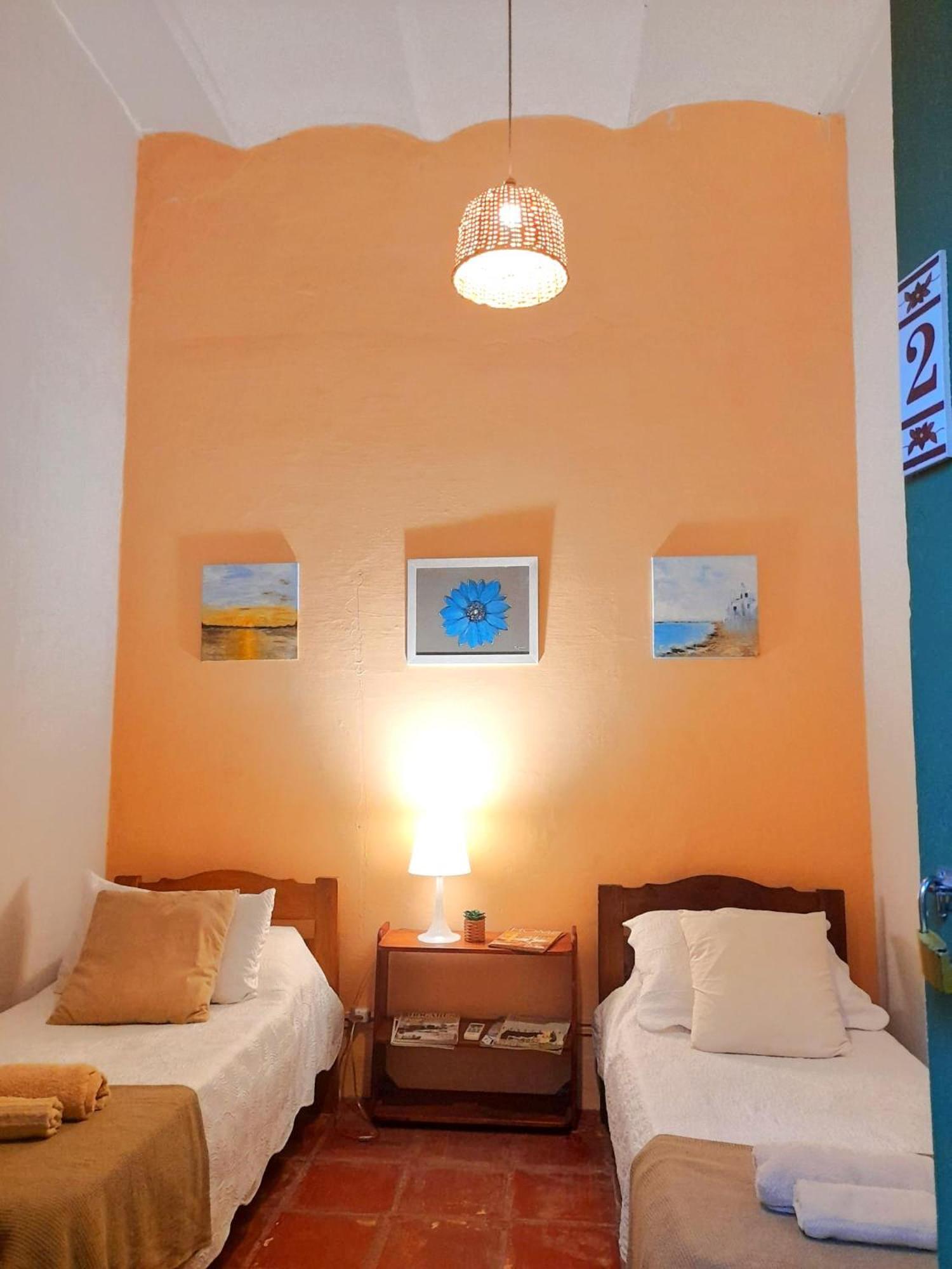 Hostel Casa Calma Colonia del Sacramento Exterior foto